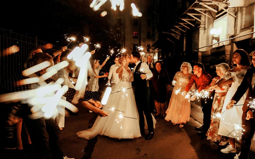 Capturing the Spark: Creating Stunning Sparkler Photos Without Interrupting the Dance